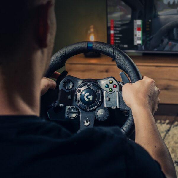 Logitech G G923 Racing Wheel & Pedals Xbox and PC
