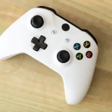 Xbox One X i bardhë 1tb + GTAV (I përdorur)